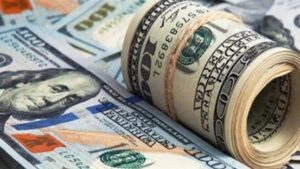 «انخفاض مطرد بسعر الدولار أمام الجنيه المصري في السوق اليوم»